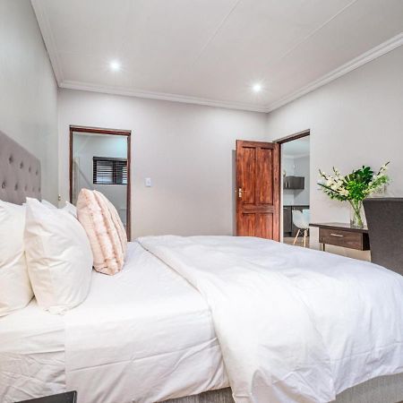 Hurlingham House Guest House Johannesburg Ngoại thất bức ảnh